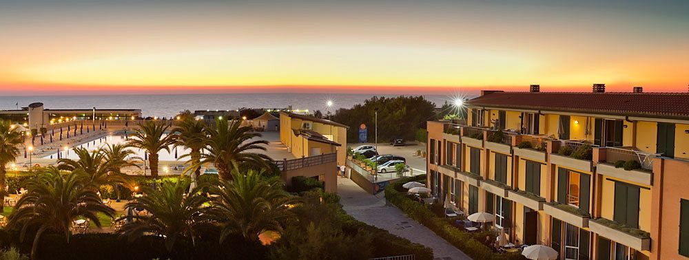 Continental Resort Tirrenia Exterior foto