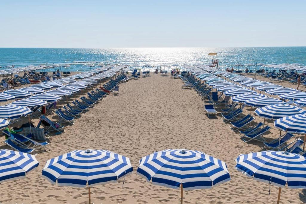 Continental Resort Tirrenia Exterior foto